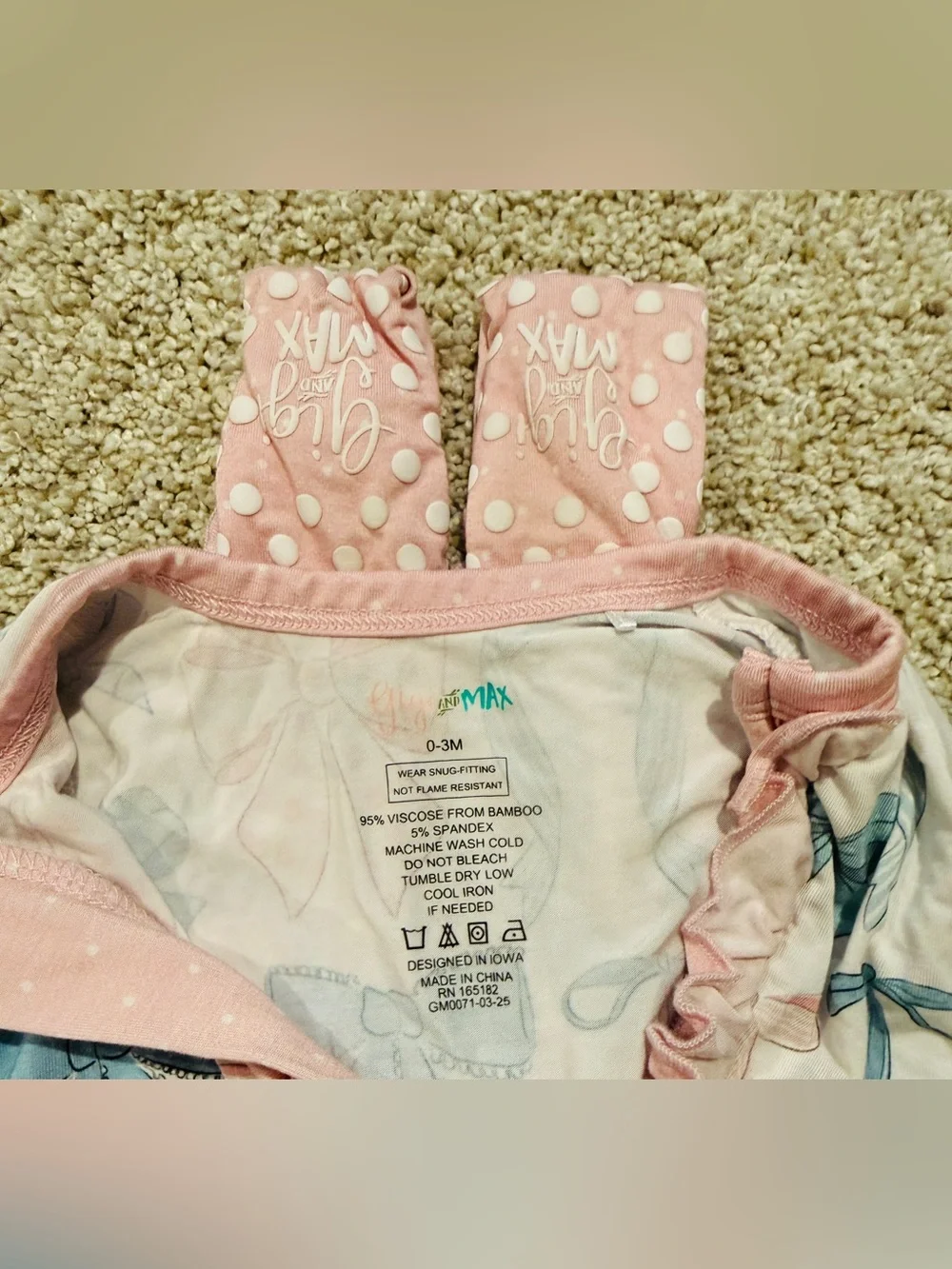 Gigi & Max Baby girl pink bow print footie pajamas with headband 0-3M